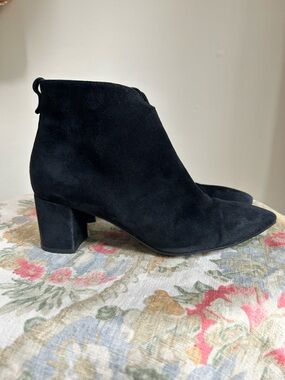 AGL ~ Handmade in Italy Black Suede Ankle Boots in EU size 38